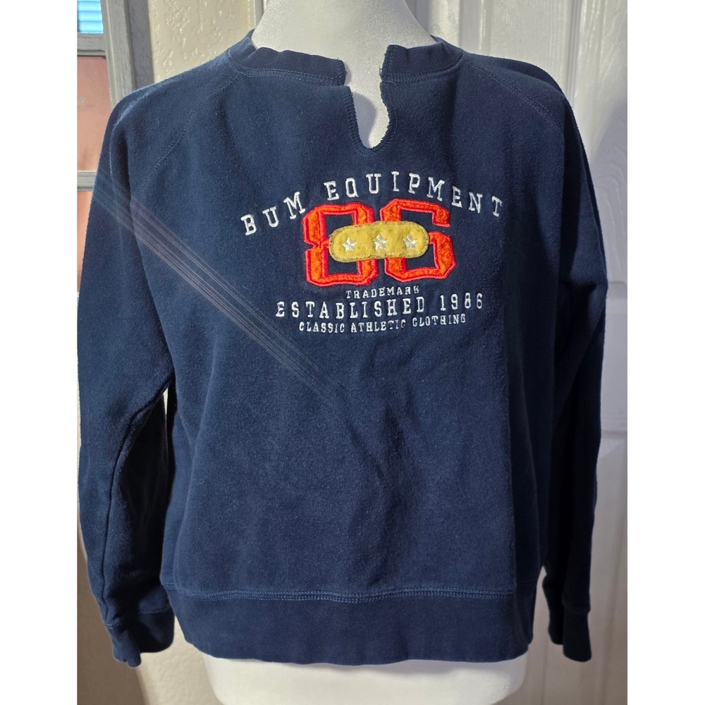 BUM Equipment Navy Blue Notched V-Neck Sweatshirt Embroidered 86 Graphic Large